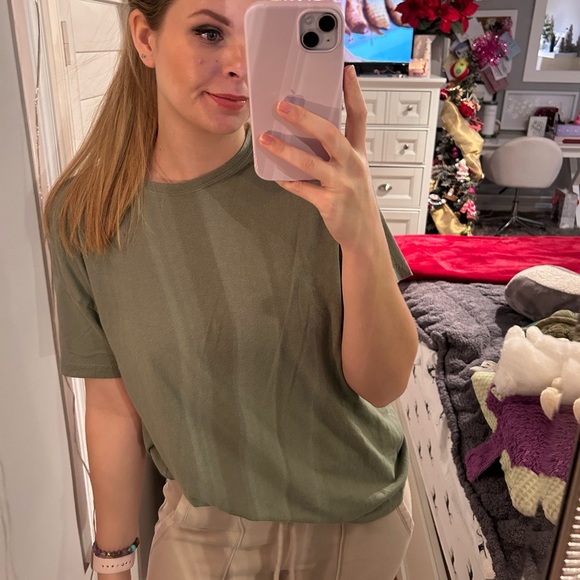 Abercrombie Oversized Tee 💚 - Picture 1 of 7
